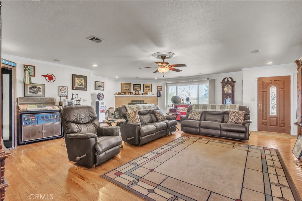 8043 Sunset Drive Property Photo 3