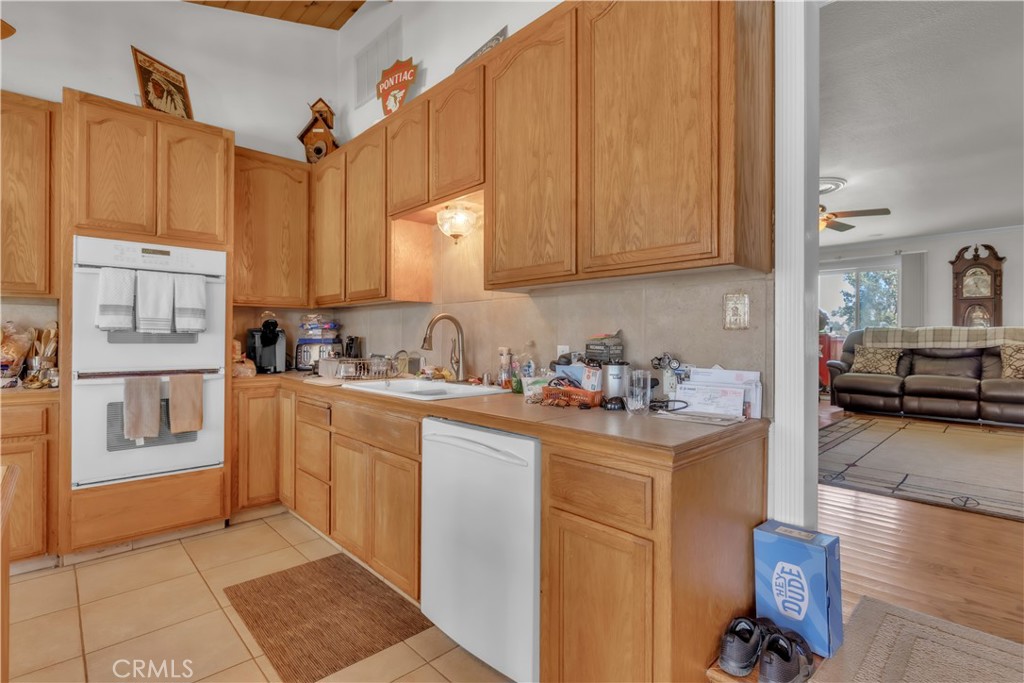 8043 Sunset Drive Property Photo 6
