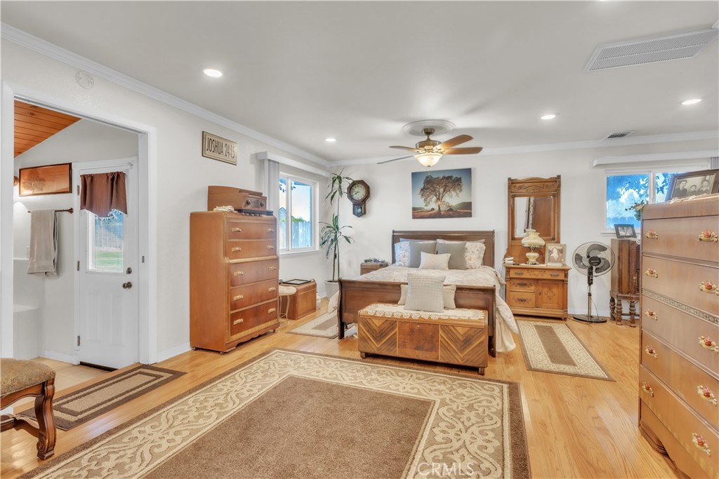 8043 Sunset Drive Property Photo 11
