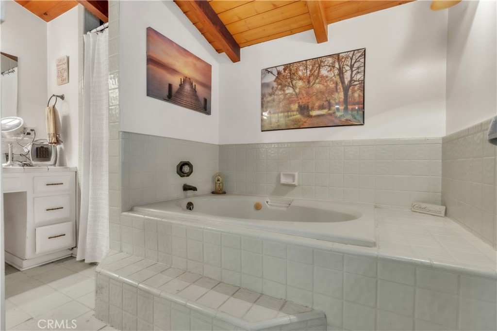 8043 Sunset Drive Property Photo 14