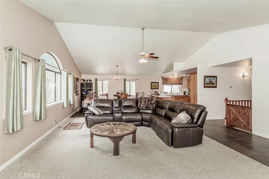 34133 Natoma Property Photo 6