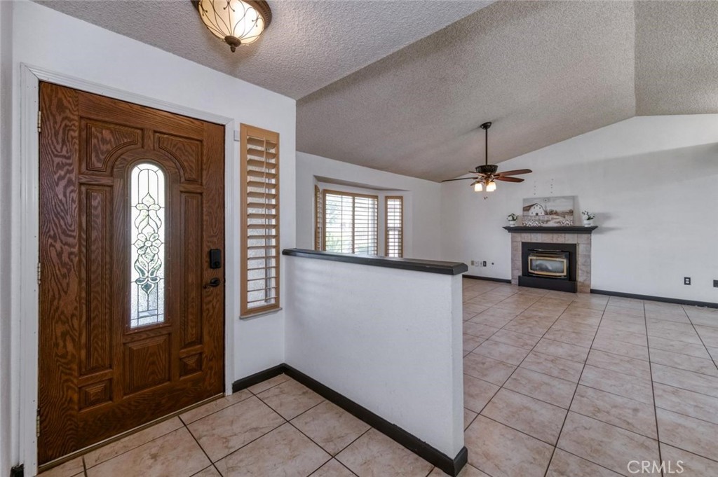 2319 S Pierce Property Photo 4