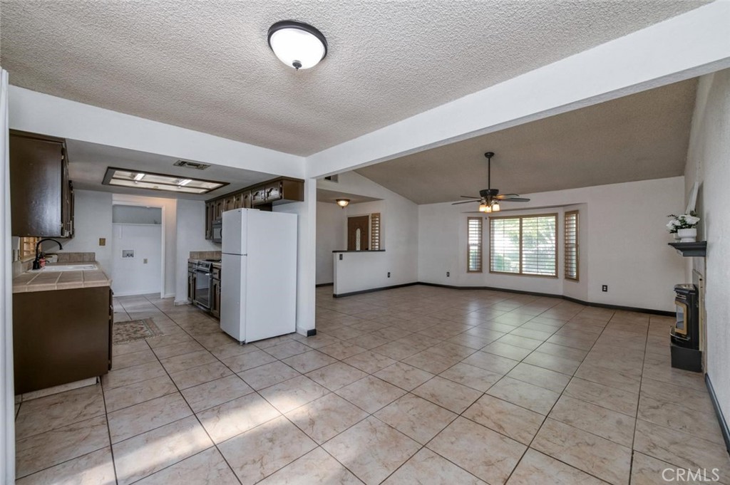 2319 S Pierce Property Photo 9