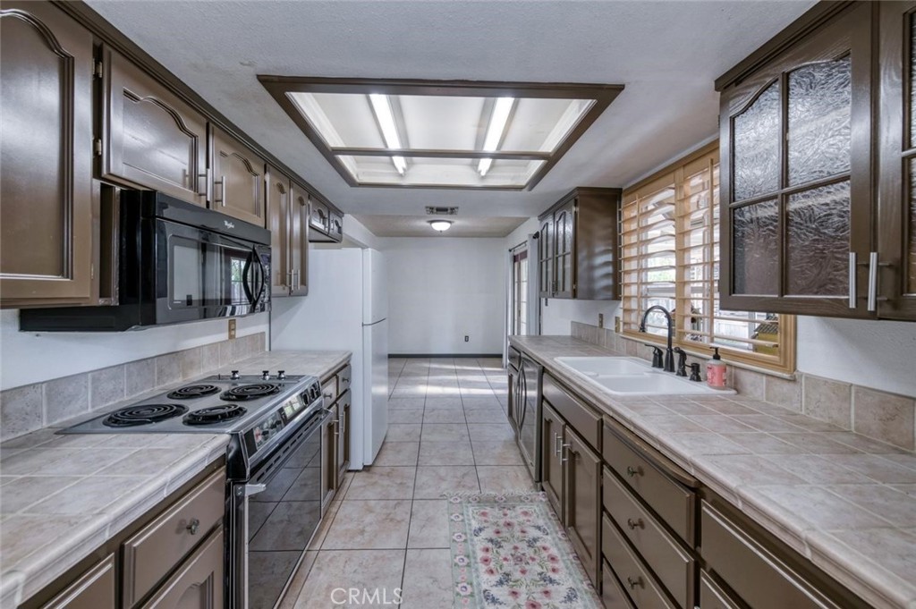 2319 S Pierce Property Photo 12