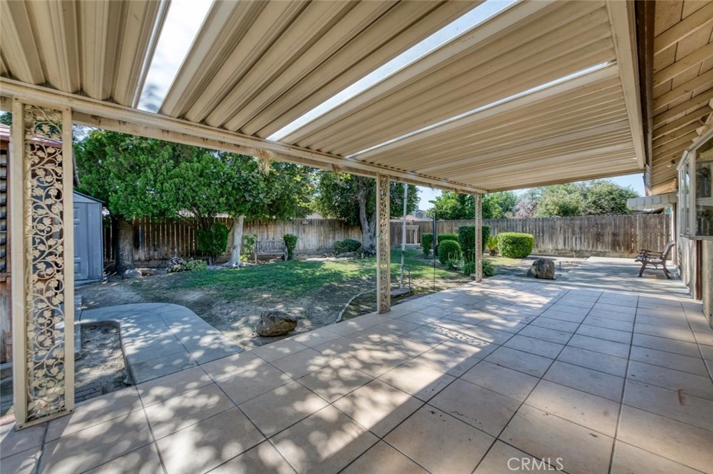 2319 S Pierce Property Photo 29