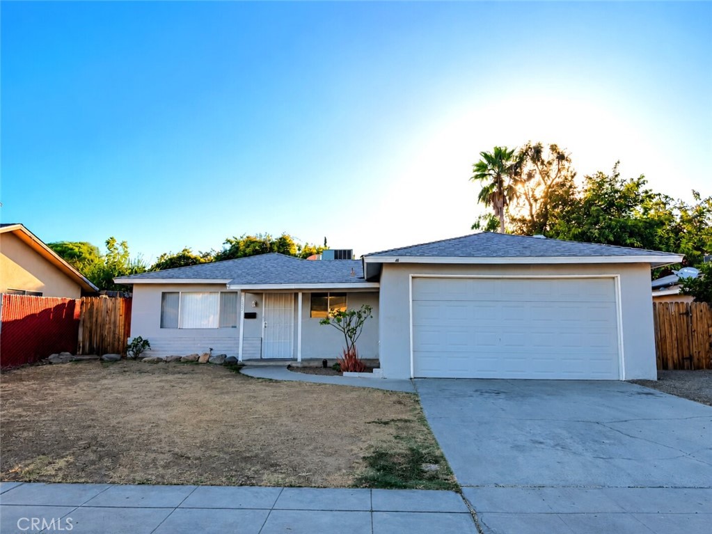 4689 N Feland Property Photo 1