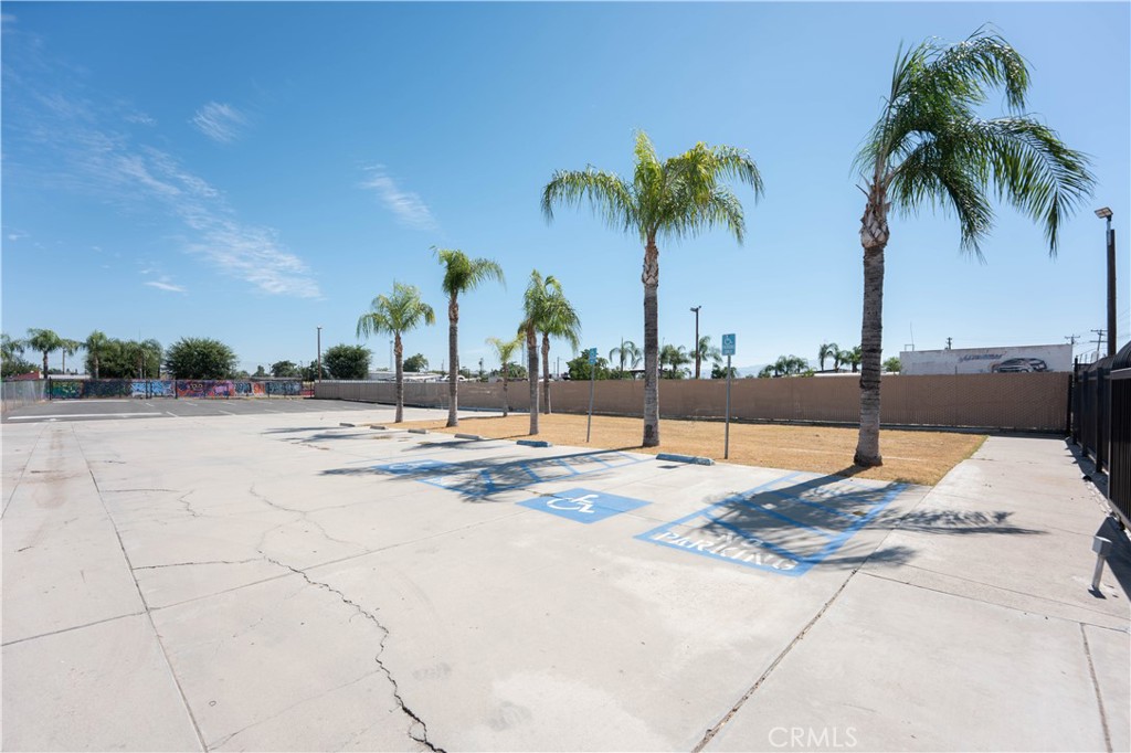 2112 E California Property Photo 3