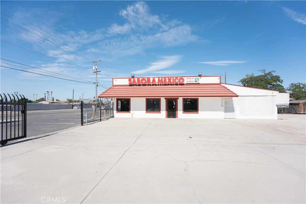 2112 E California Property Photo 4