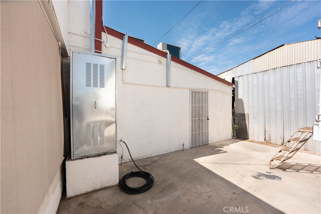 2112 E California Property Photo 14