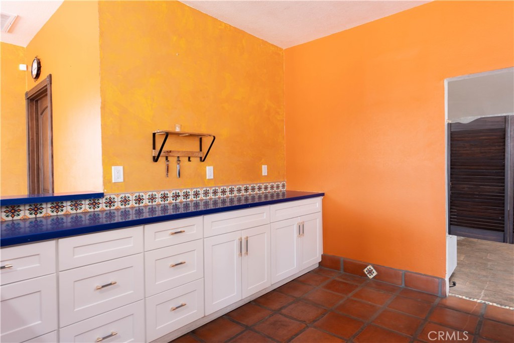 2112 E California Property Photo 23