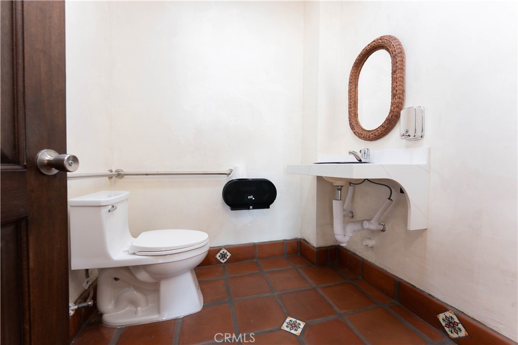 2112 E California Property Photo 27