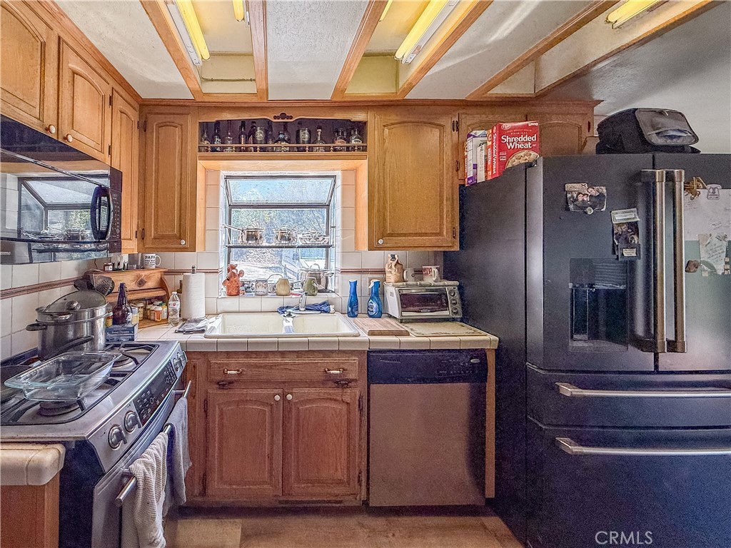 42306 Snowline Court Property Photo 5