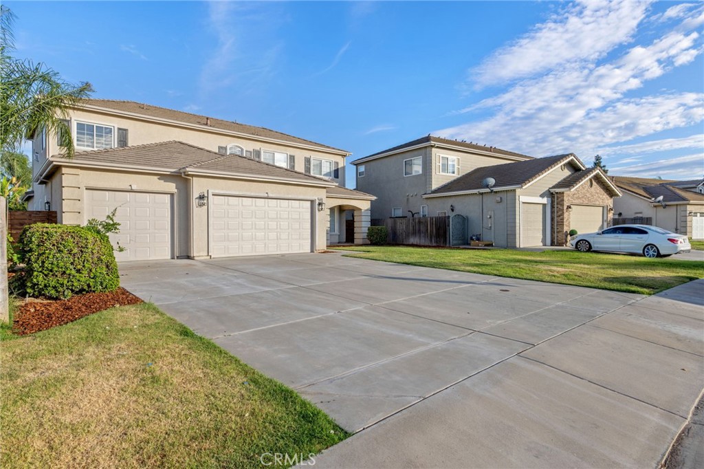 938 Ruby Way Property Photo 1