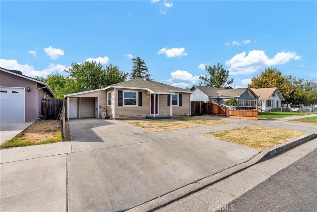 1015 Hall Avenue Property Photo 2
