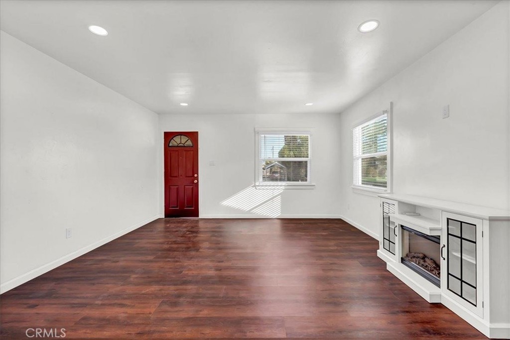 1015 Hall Avenue Property Photo 6