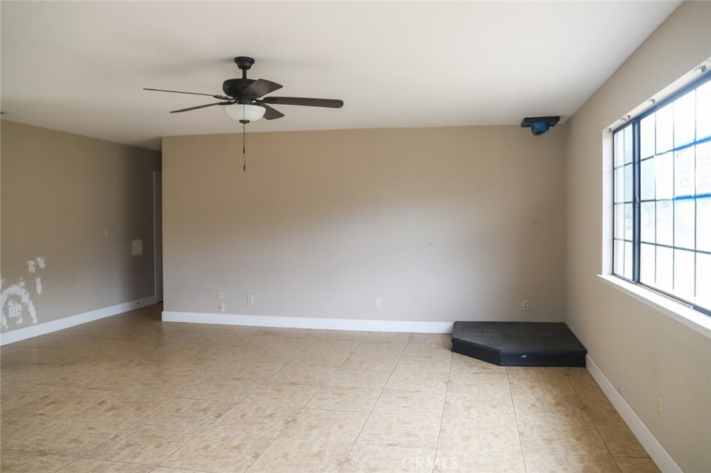 39503 S Lilley Property Photo 6