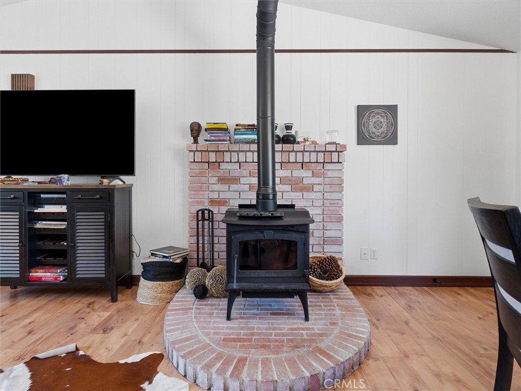 43710 Hilltop Property Photo 6