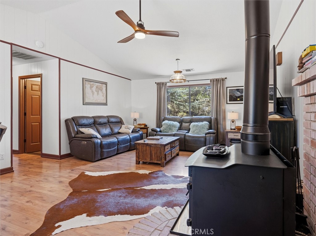 43710 Hilltop Property Photo 7