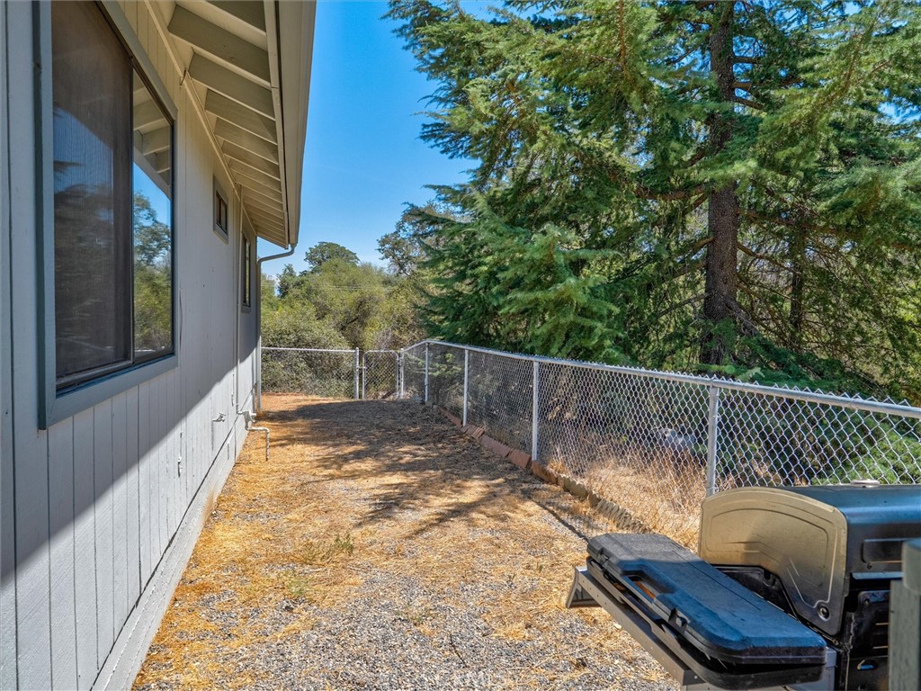 43710 Hilltop Property Photo 21