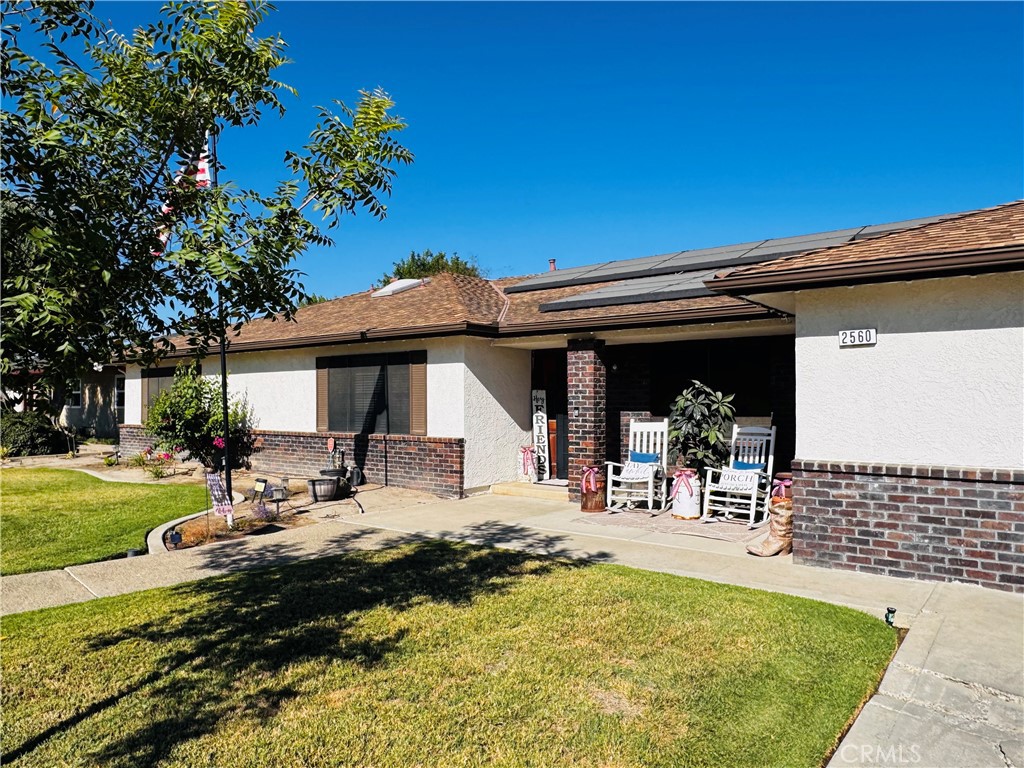 2560 Chestnut Property Photo 6