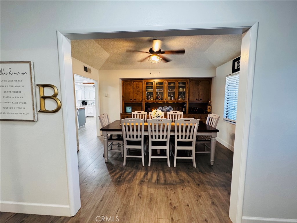 2560 Chestnut Property Photo 10