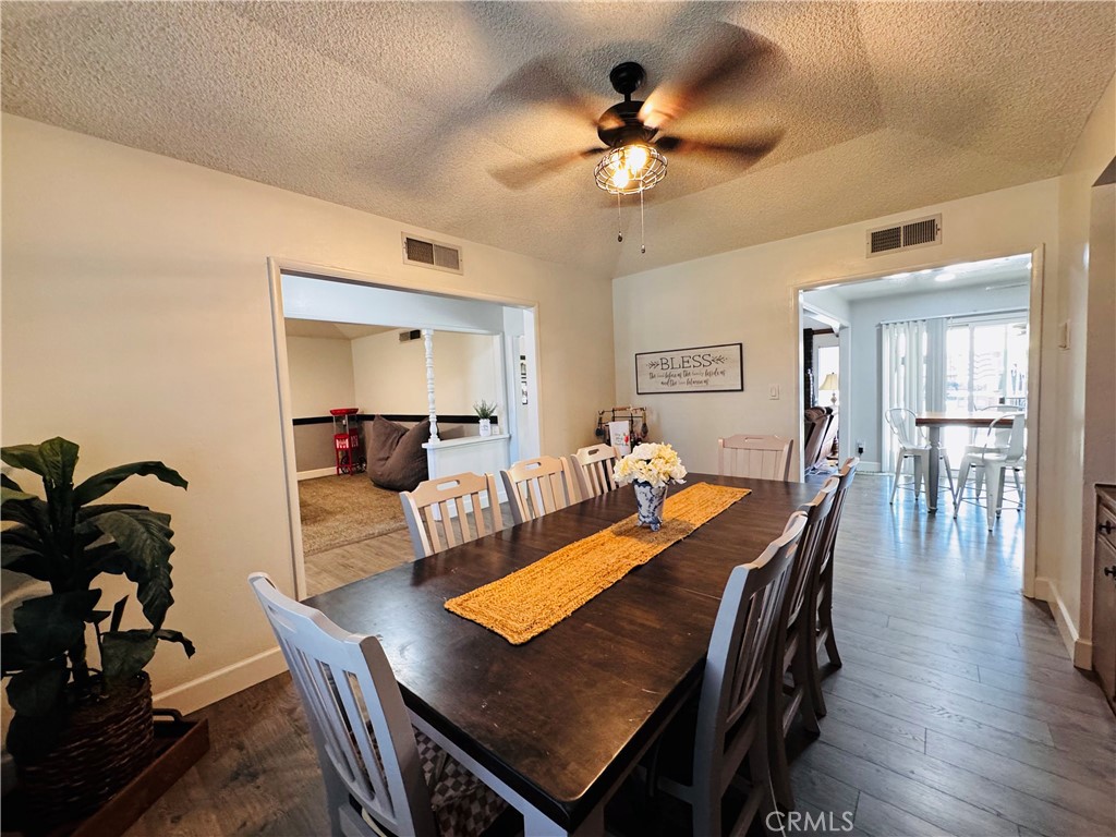 2560 Chestnut Property Photo 12