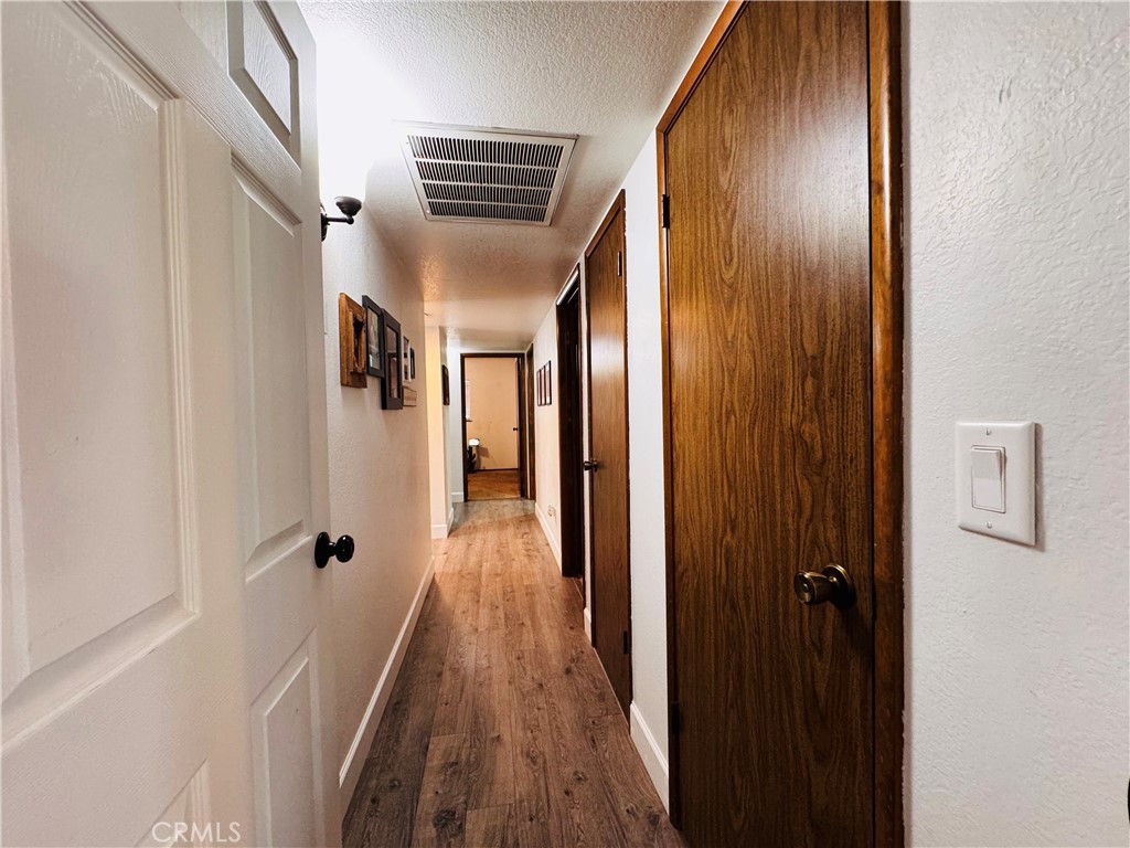 2560 Chestnut Property Photo 32