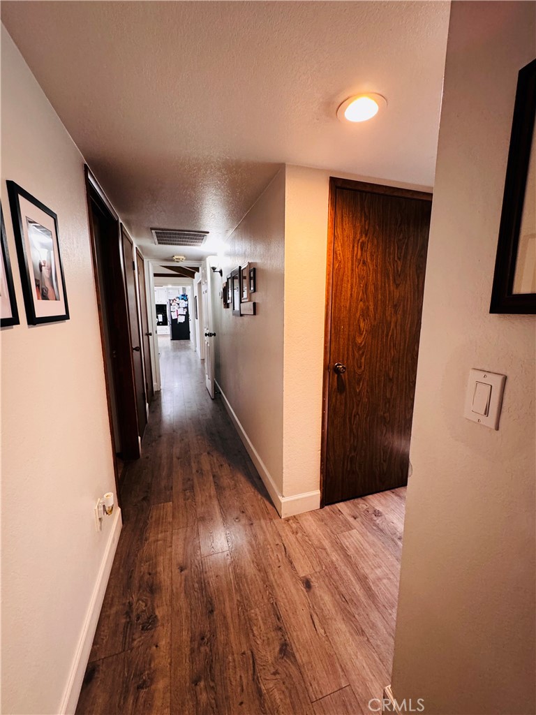 2560 Chestnut Property Photo 44