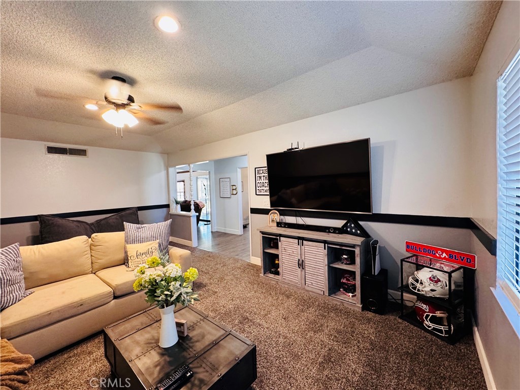 2560 Chestnut Property Photo 51