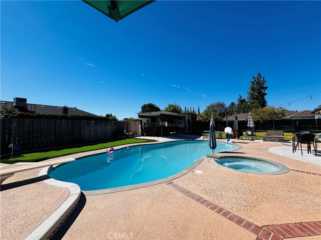 2560 Chestnut Property Photo 64
