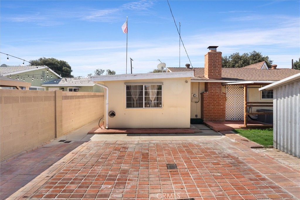 1917 W Flora St Property Photo 26