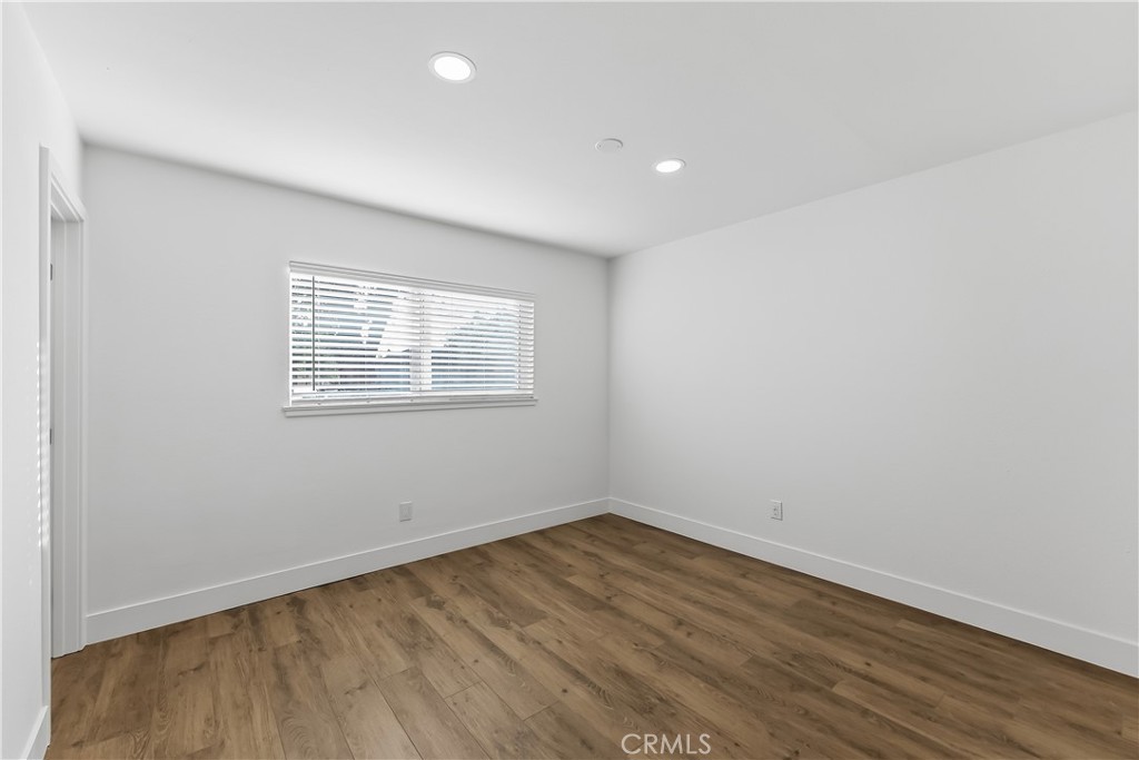 3042 W Mendes Property Photo 16