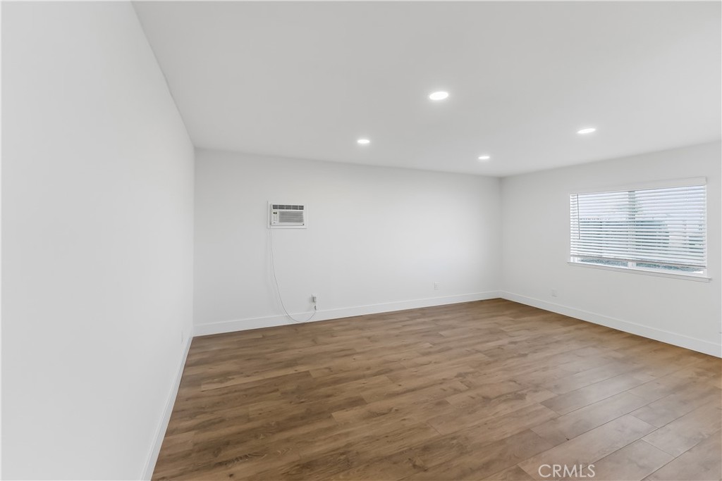 3042 W Mendes Property Photo 18