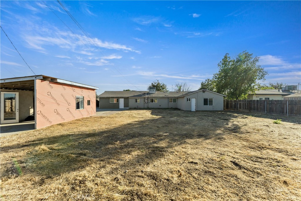 3042 W Mendes Property Photo 23