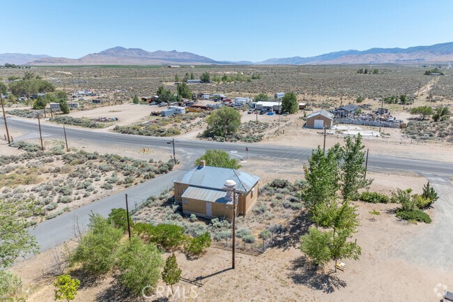 447 Pole Line Road Property Photo 1