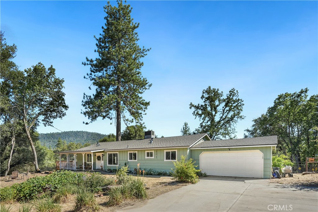 38696 Sierra Lakes Dr. Property Photo 1