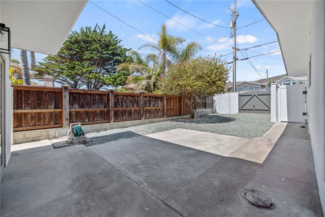 534 Pacific Property Photo 6