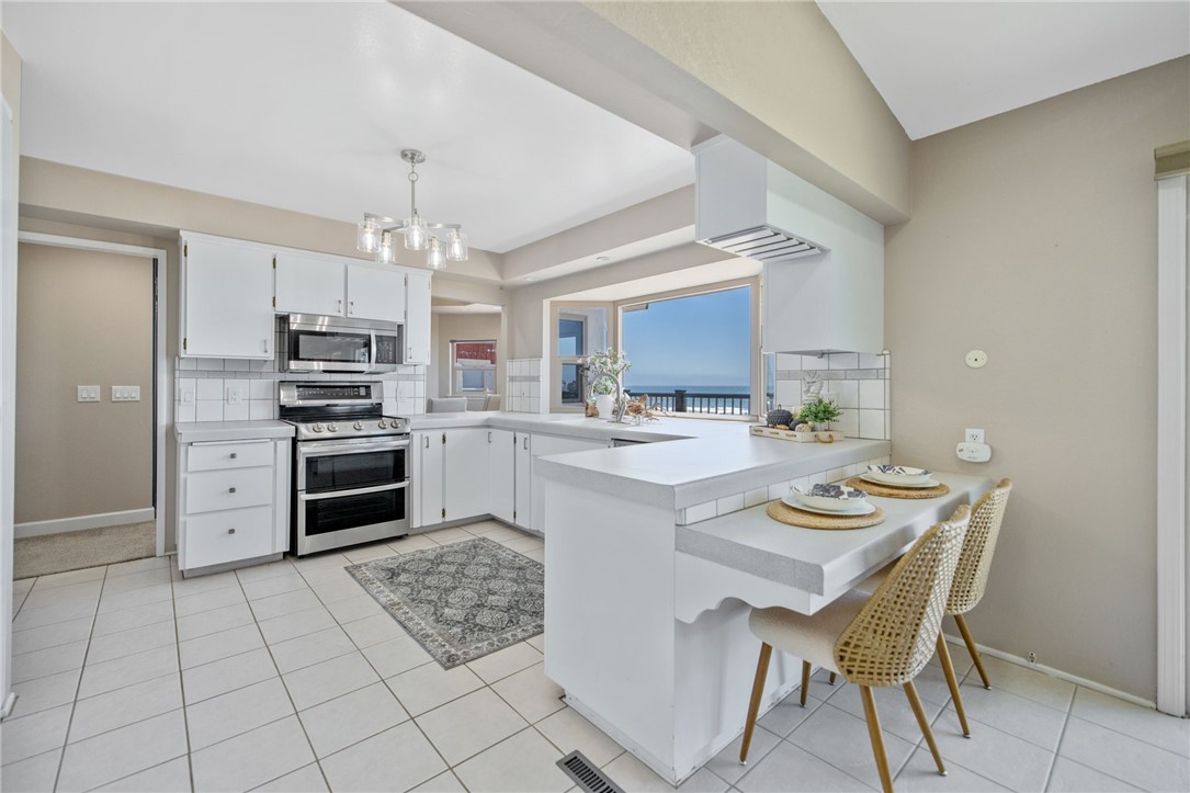 534 Pacific Property Photo 16