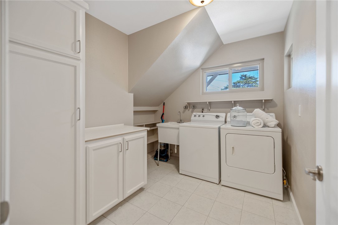 534 Pacific Property Photo 41