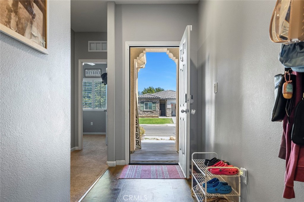 172 Adobe Court Property Photo 6