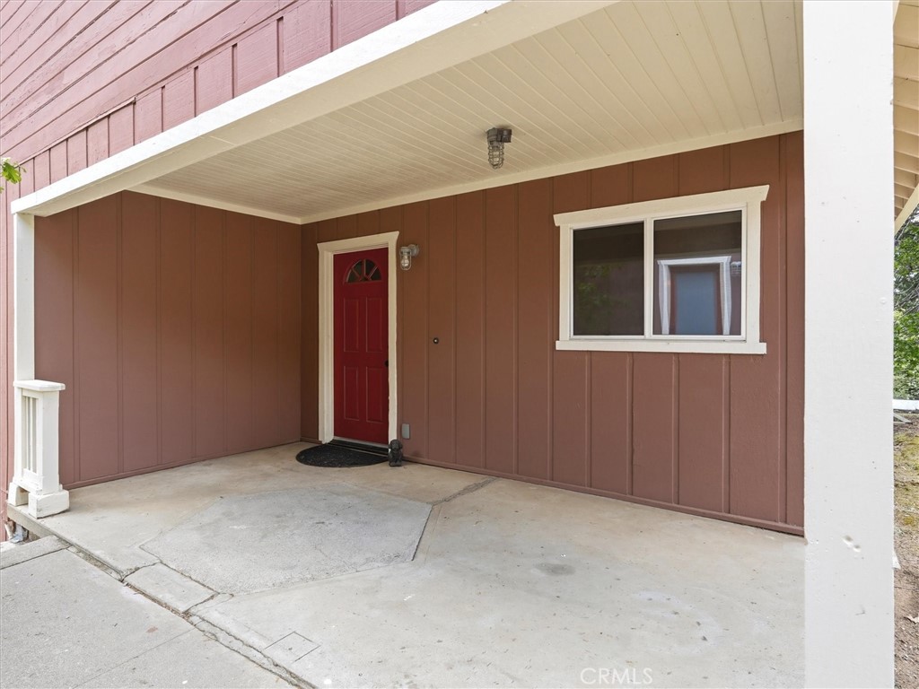 60036 Cascadel Dr S Property Photo 4