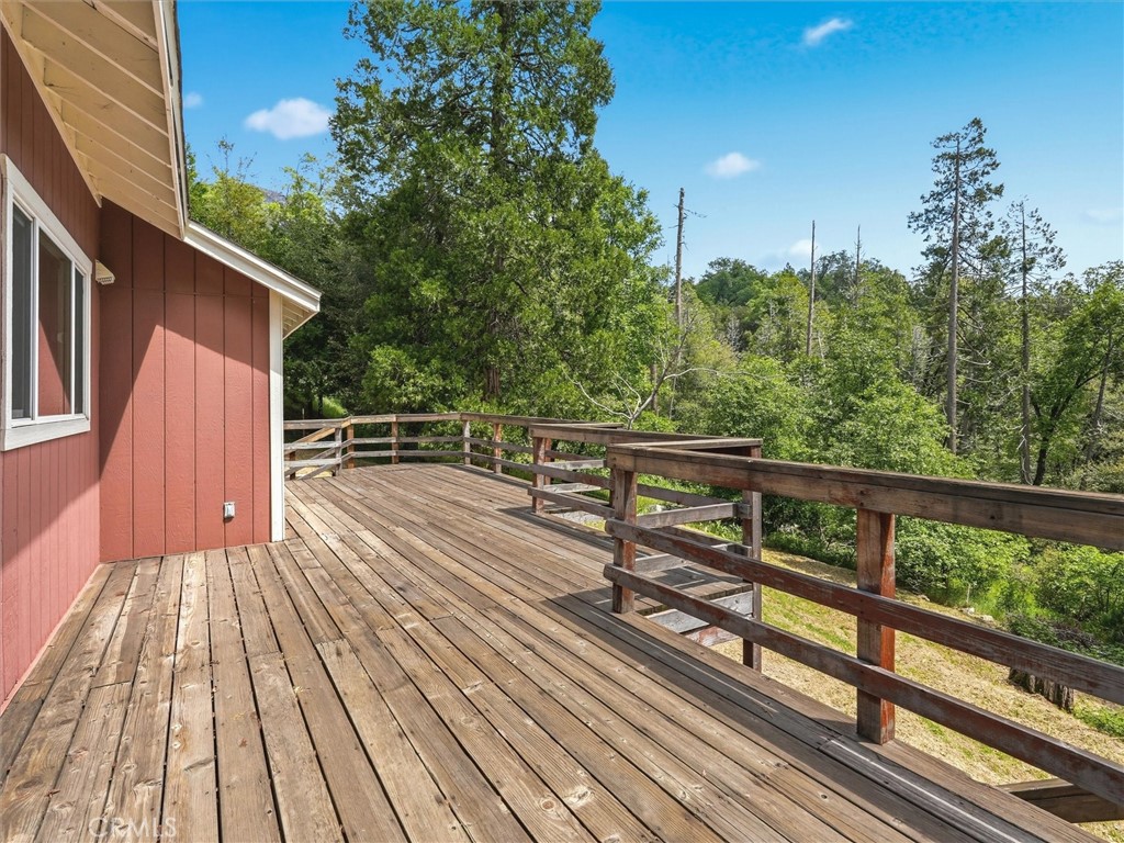 60036 Cascadel Dr S Property Photo 17