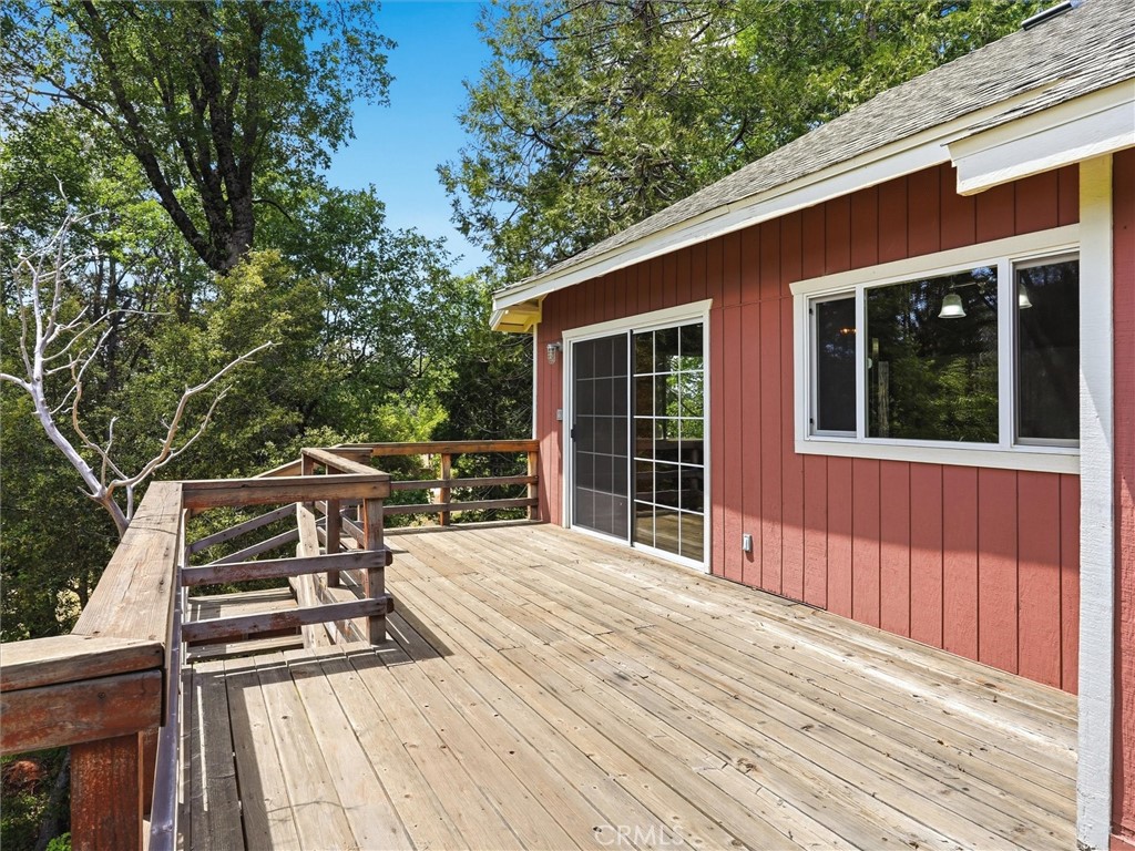 60036 Cascadel Dr S Property Photo 19