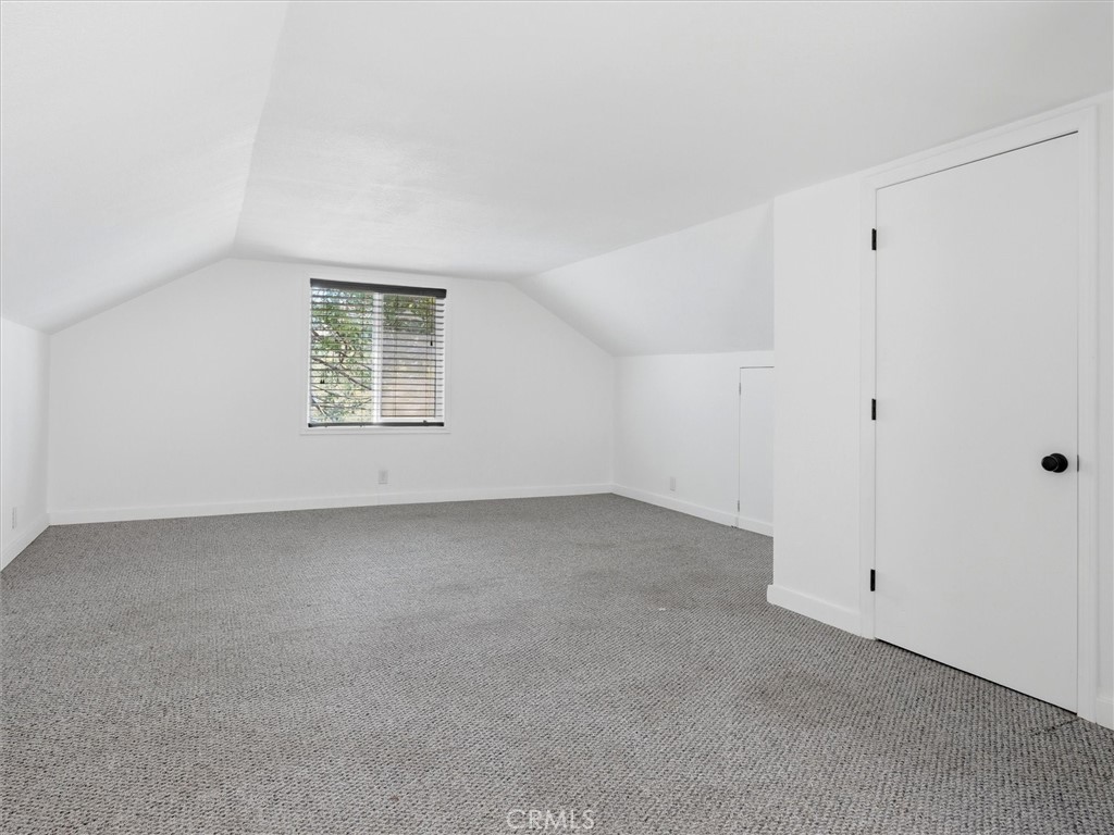 60036 Cascadel Dr S Property Photo 27