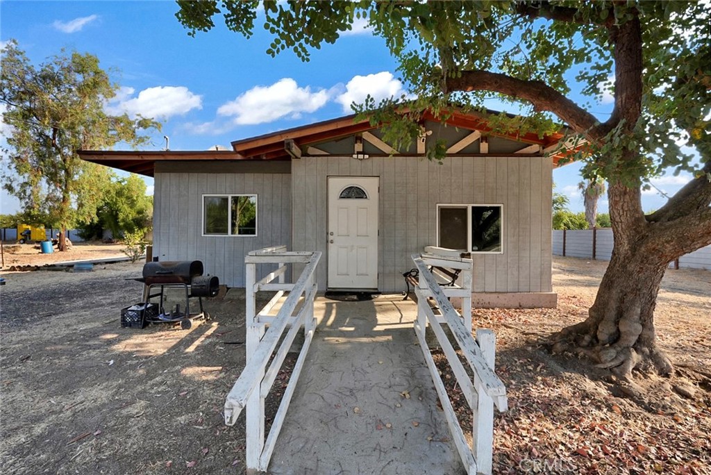 17107 Avenue 24 Property Photo 1