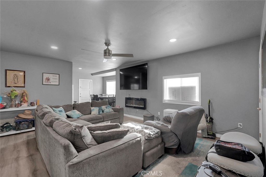 17107 Avenue 24 Property Photo 3