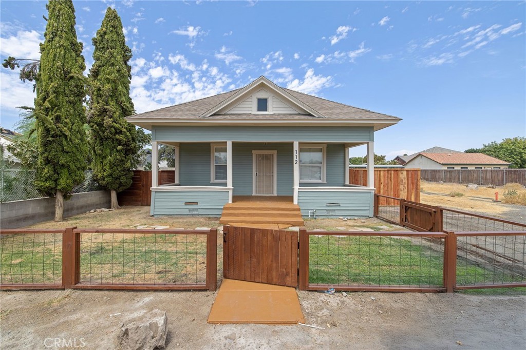112 Irwin Court Property Photo 1