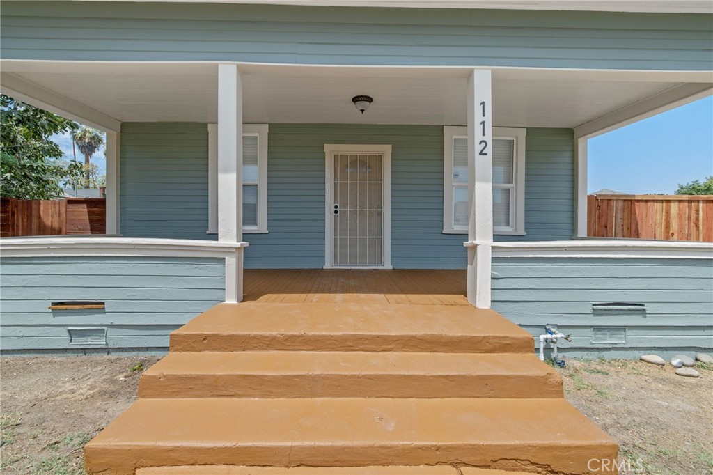 112 Irwin Court Property Photo 4