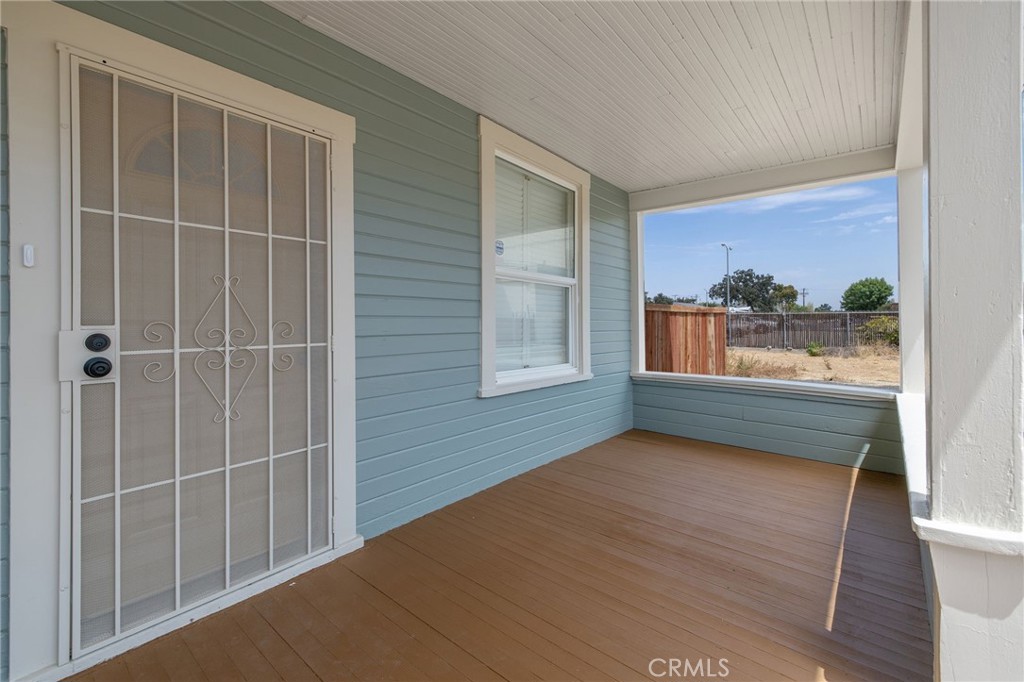 112 Irwin Court Property Photo 5