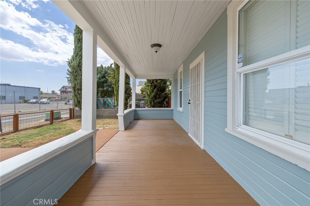 112 Irwin Court Property Photo 6